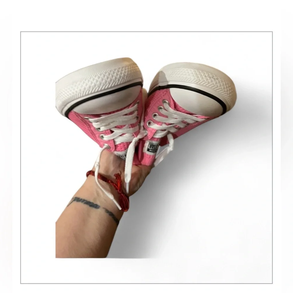 GIRLS CONVERSE ALL STAR SNEAKERS - Picture 10 of 11